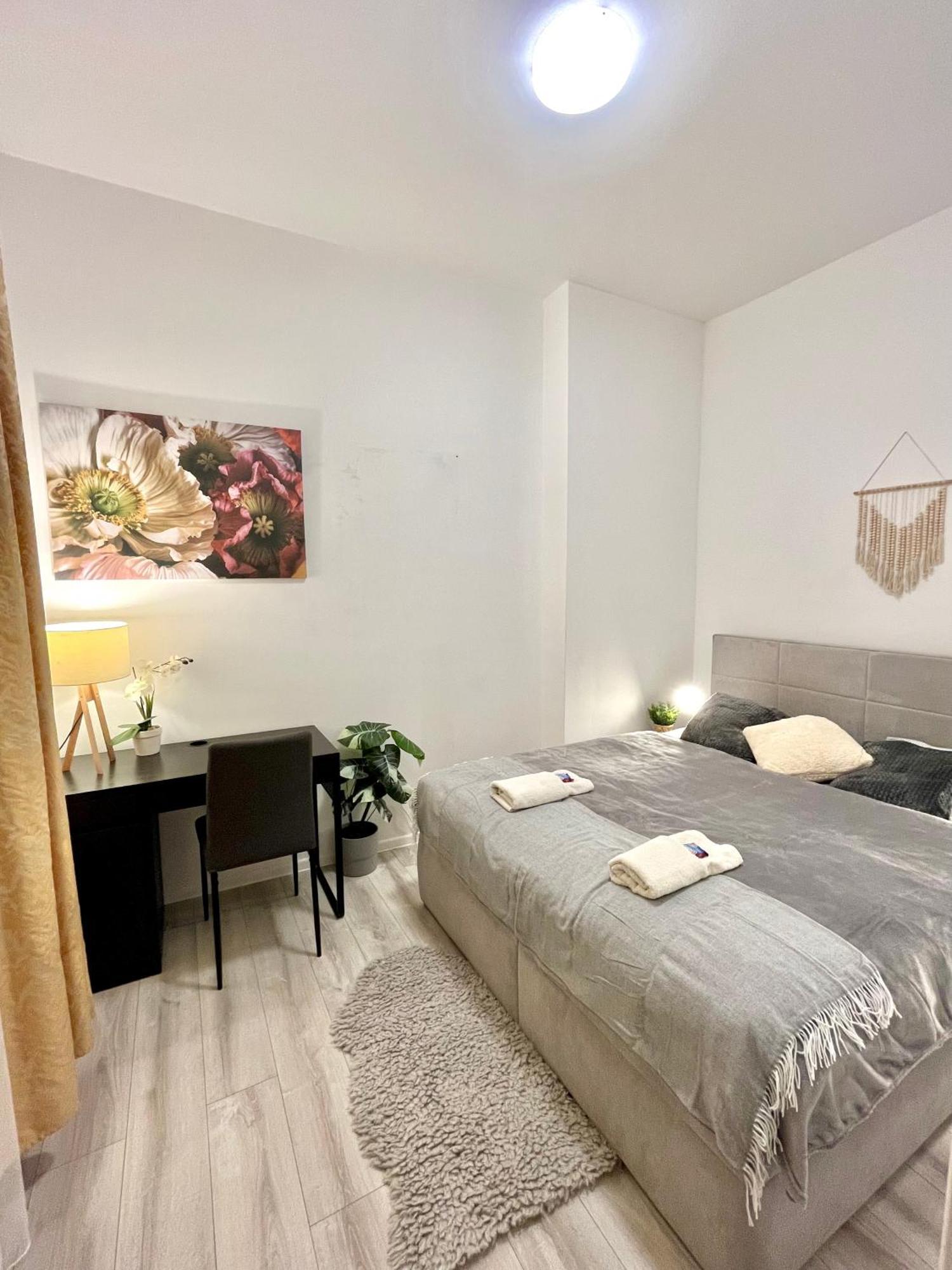 Apartment Robin - Old Town Bratislava Dış mekan fotoğraf